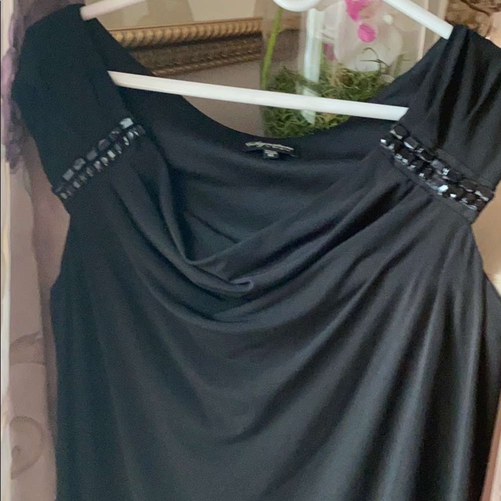 Black dress, stretchy